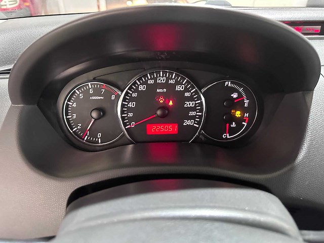 Suzuki - swift - 1.6 sport - 43-tk-bb- 2006 - afbeelding 2 van  13