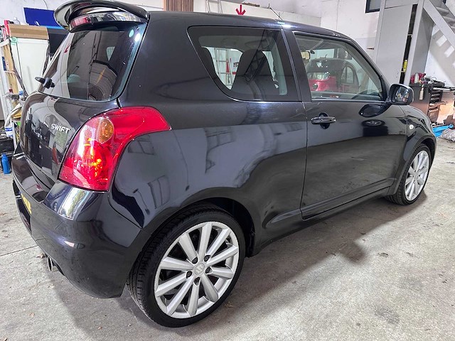 Suzuki - swift - 1.6 sport - 43-tk-bb- 2006 - afbeelding 8 van  13