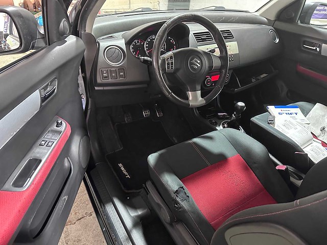 Suzuki - swift - 1.6 sport - 43-tk-bb- 2006 - afbeelding 11 van  13