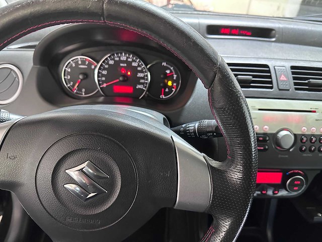 Suzuki - swift - 1.6 sport - 43-tk-bb- 2006 - afbeelding 12 van  13