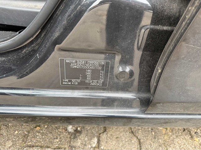 Suzuki - swift - personenauto - 2016 - afbeelding 9 van  20