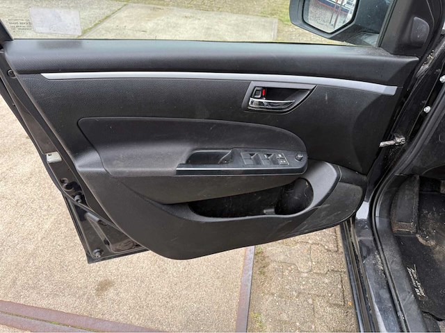 Suzuki - swift - personenauto - 2016 - afbeelding 11 van  20