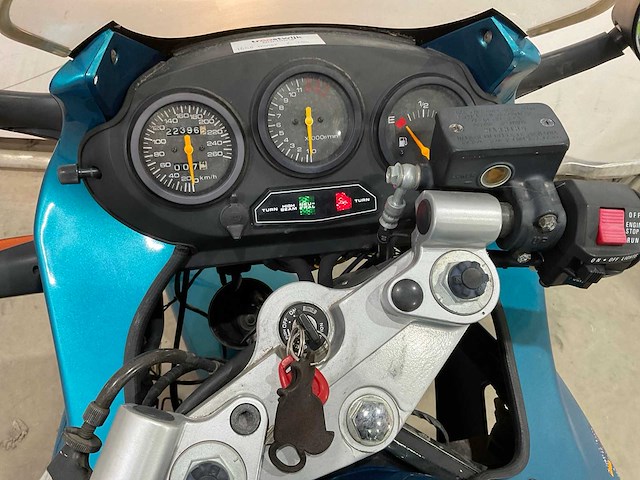 Suzuki - tour - gsx 600 f - motorfiets - afbeelding 9 van  17