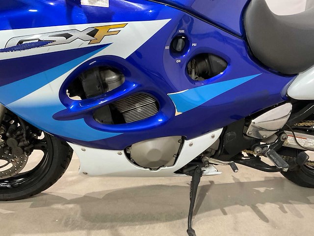 Suzuki - tour - gsx600f - motorfiets - afbeelding 2 van  17