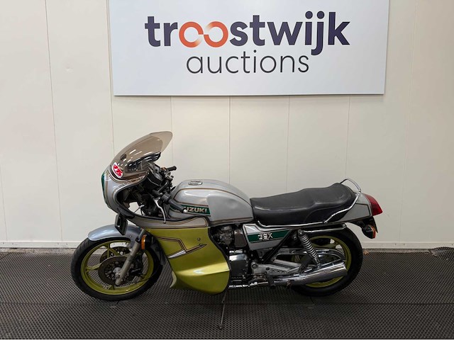 Suzuki - tour gsx 1100 e - motorfiets - 1980 - afbeelding 11 van  19