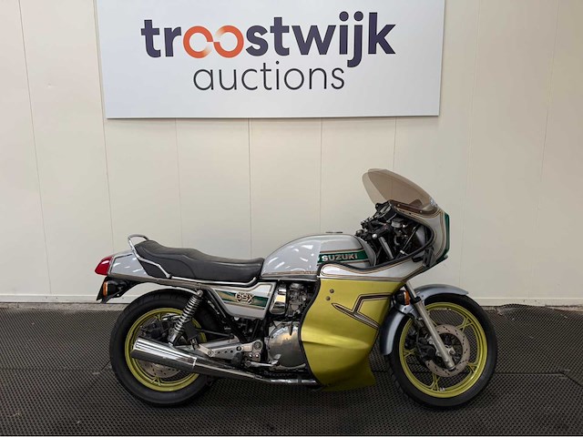 Suzuki - tour gsx 1100 e - motorfiets - 1980 - afbeelding 1 van  19