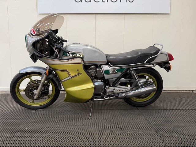 Suzuki - tour gsx 1100 e - motorfiets - 1980 - afbeelding 14 van  19