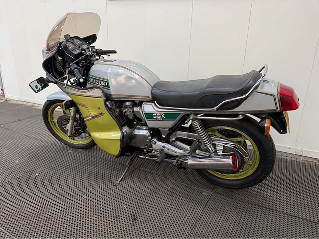 Suzuki - tour gsx 1100 e - motorfiets - 1980 - afbeelding 17 van  19