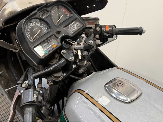 Suzuki - tour gsx 1100 e - motorfiets - 1980 - afbeelding 19 van  19