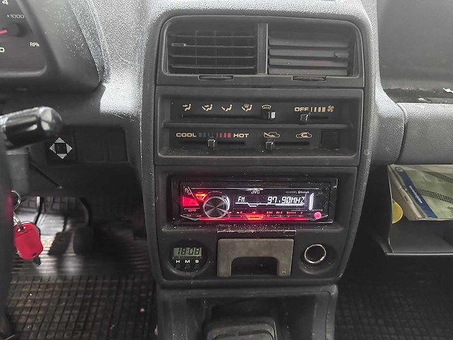 Suzuki - vitara - 1.6 comm. 4x4 jlx - vv-28-yd- 1993 - afbeelding 3 van  11