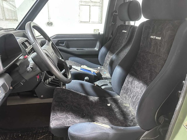 Suzuki - vitara - 1.6 comm. 4x4 jlx - vv-28-yd- 1993 - afbeelding 3 van  12
