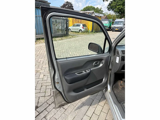 Suzuki - wagon - r+ - personenauto - afbeelding 11 van  13