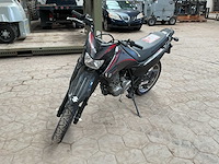 Suzuki 125 sm motorfiets - afbeelding 1 van  12