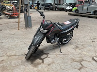 Suzuki 125 sm motorfiets - afbeelding 6 van  13