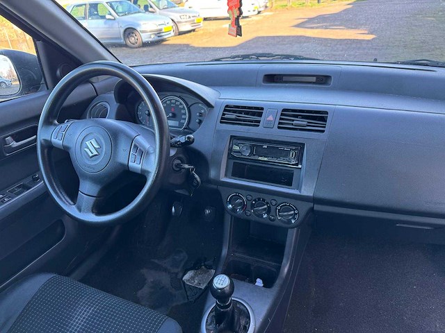 Suzuki 2005 swift 1.3 ga cool xx-803-k - afbeelding 4 van  5