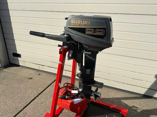 Suzuki 9.9pk buitenboordmotor kortstaart - afbeelding 1 van  4