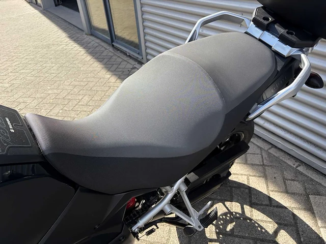 Suzuki all-road dl 1000 v-strom abs motorfiets - afbeelding 26 van  57