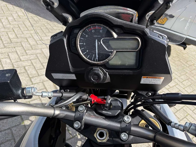 Suzuki all-road dl 1000 v-strom abs motorfiets - afbeelding 43 van  57