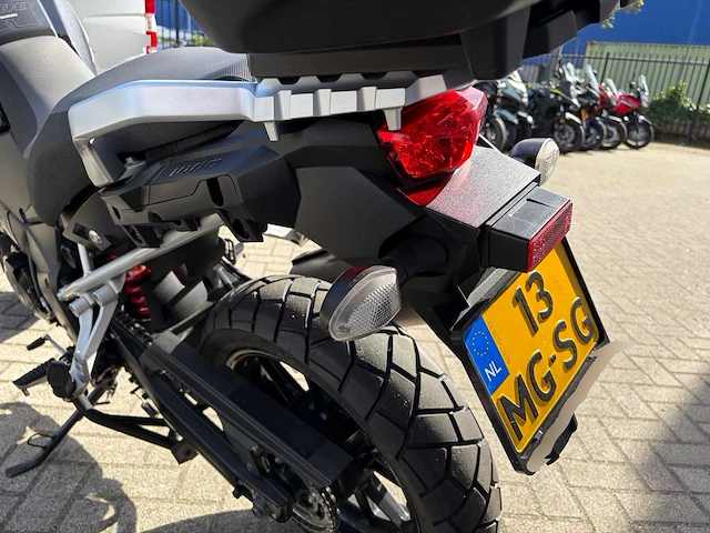 Suzuki all-road dl 1000 v-strom abs motorfiets - afbeelding 19 van  57
