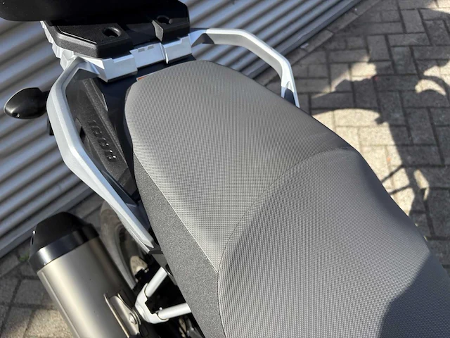 Suzuki all-road dl 1000 v-strom abs motorfiets - afbeelding 28 van  57