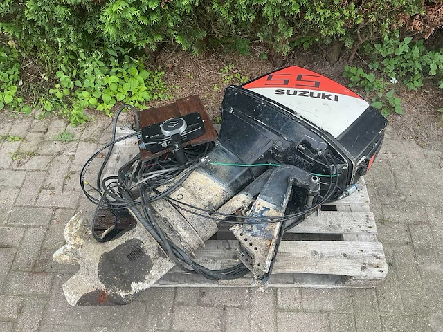 Suzuki buitenboordmotor | 55pk - afbeelding 1 van  10