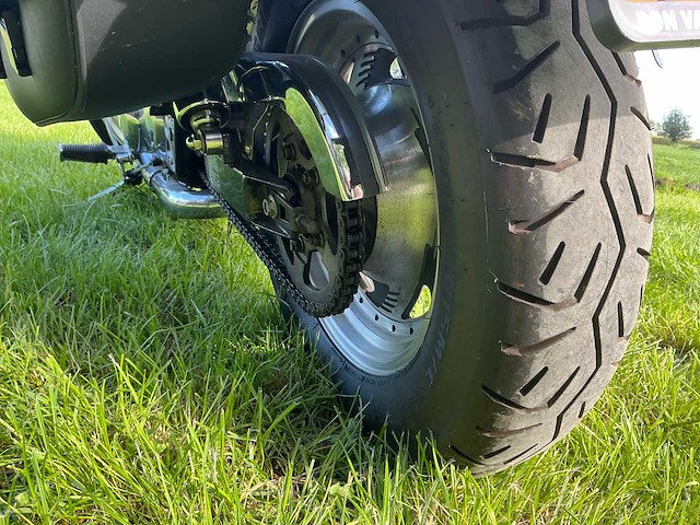 Suzuki chopper vz 800 marauder motorfiets - afbeelding 1 van  7
