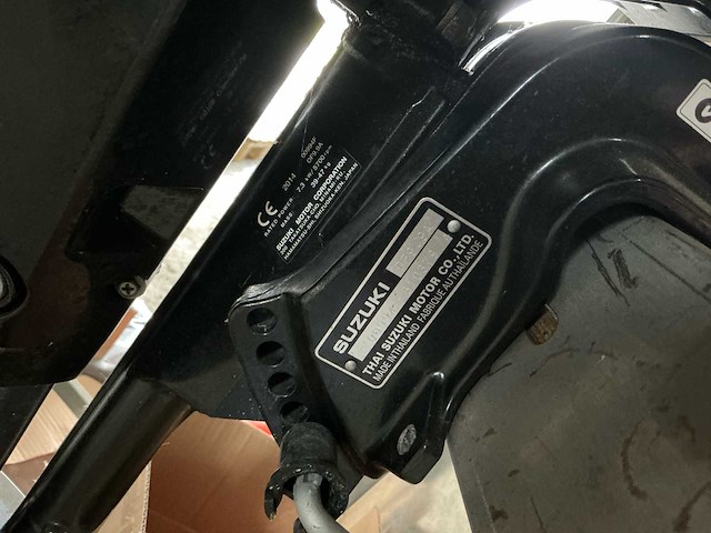 Suzuki four stroke 9.9 buitenboordmotor - afbeelding 2 van  20