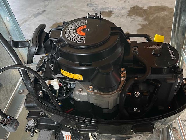 Suzuki four stroke 9.9 buitenboordmotor - afbeelding 6 van  20