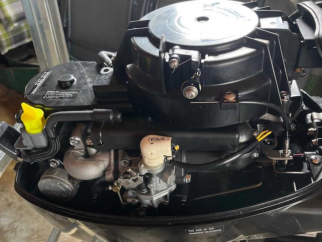 Suzuki four stroke 9.9 buitenboordmotor - afbeelding 8 van  20