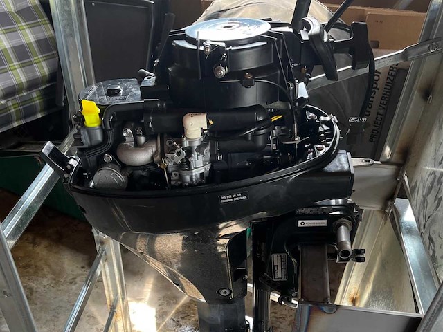 Suzuki four stroke 9.9 buitenboordmotor - afbeelding 9 van  20