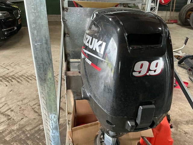 Suzuki four stroke 9.9 buitenboordmotor - afbeelding 17 van  20