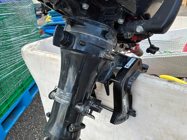 Suzuki four stroke df6 buitenboordmotor - afbeelding 6 van  9