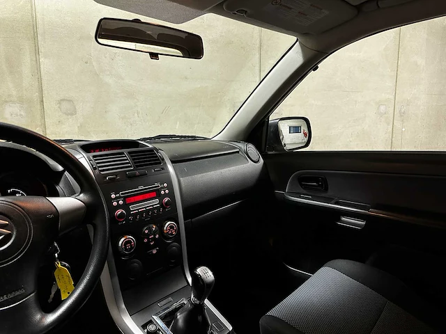 Suzuki grand vitara 1.6-16v exclusive 4x4 106pk 2006 (origineel-nl), 64-sk-hd - afbeelding 14 van  53