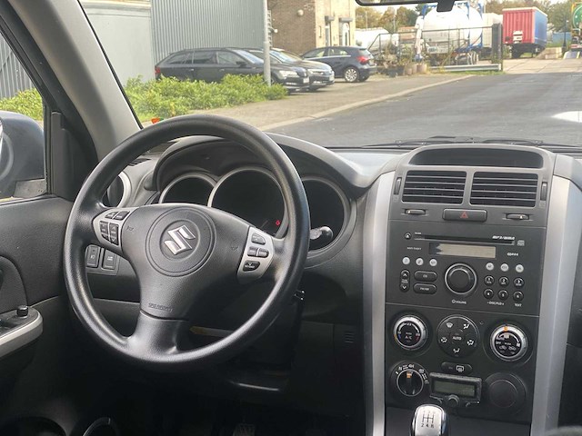 Suzuki grand vitara 2.0-16v exclusive 2006 | 31-st-kx - afbeelding 18 van  28