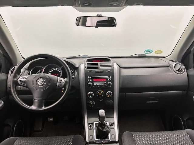 Suzuki grand vitara 2.0-16v exclusive 2006 | 67-tf-pt - afbeelding 33 van  49