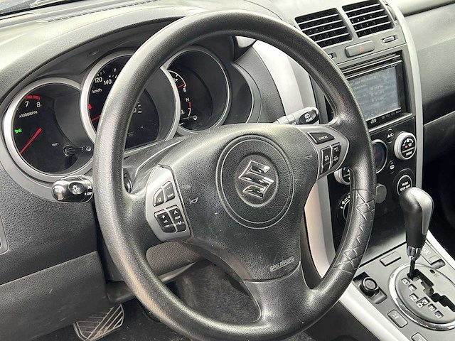 Suzuki grand vitara 2.4 exclusive | 93-knf-3 - afbeelding 2 van  23