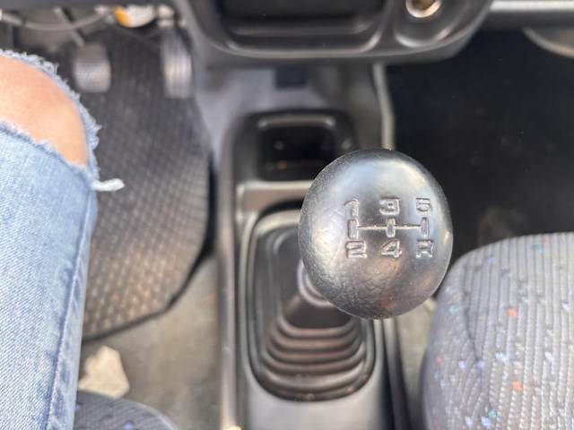 Suzuki ignis 1.5 turbo crdi 16v vgt gl, 2003 - afbeelding 6 van  32