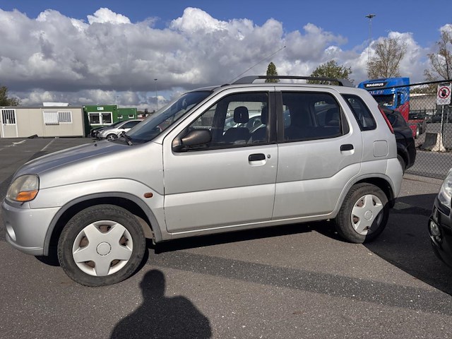 Suzuki ignis 1.5 turbo crdi 16v vgt gl, 2003 - afbeelding 31 van  32