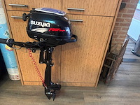 Suzuki kortstaart buitenboordmotor - afbeelding 1 van  4