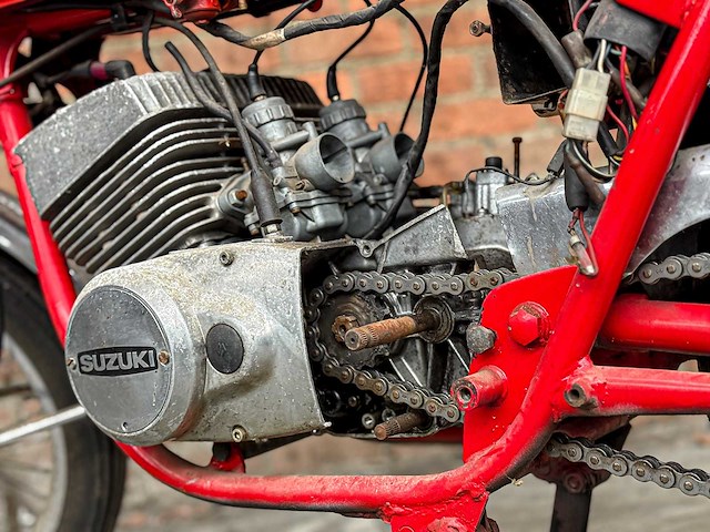 Suzuki motor - afbeelding 34 van  43