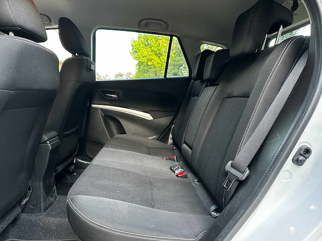 Suzuki s-cross 1.4 b.jet select sh 129pk 2021, z-294-lr - afbeelding 28 van  44