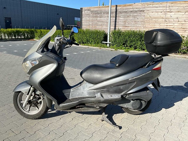 Suzuki scooter an 200 burgman motorfiets - afbeelding 9 van  14