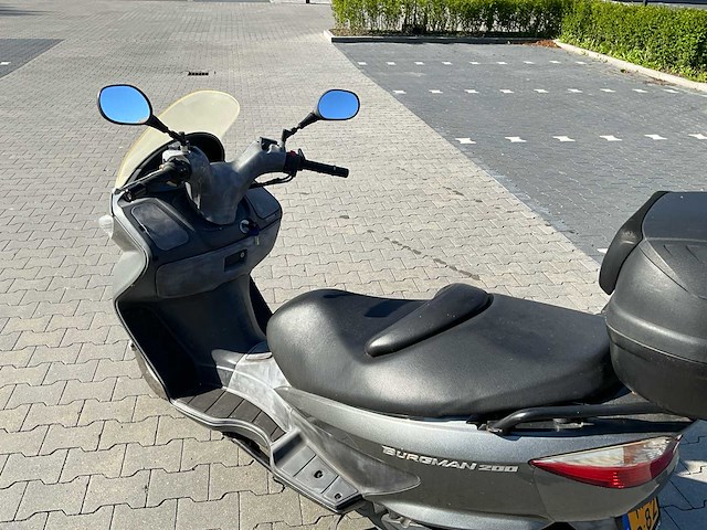 Suzuki scooter an 200 burgman motorfiets - afbeelding 14 van  14