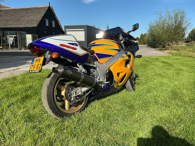 Suzuki sport gsx r 600 motorfiets - afbeelding 5 van  19