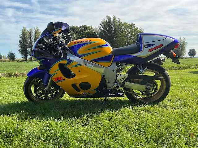 Suzuki sport gsx r 600 motorfiets - afbeelding 8 van  19
