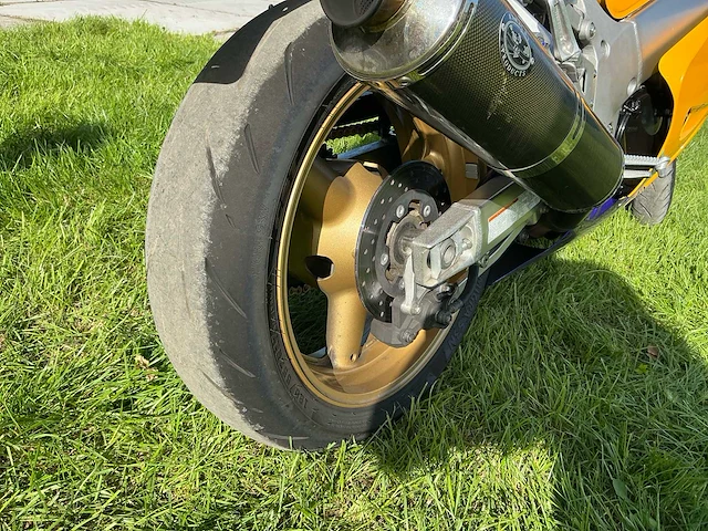 Suzuki sport gsx r 600 motorfiets - afbeelding 4 van  20