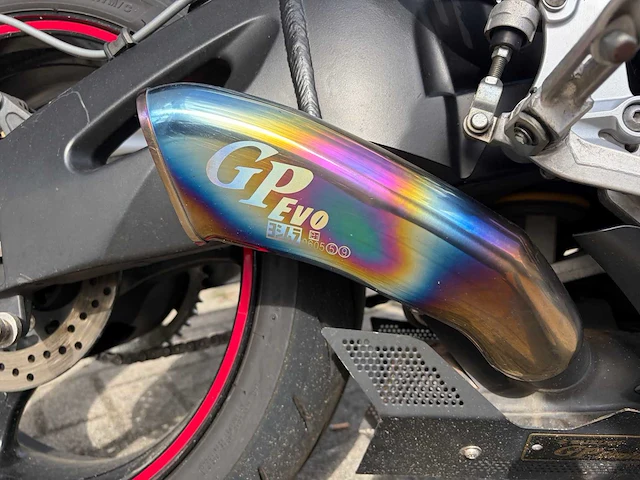 Suzuki sport gsx r 600 motorfiets - afbeelding 44 van  44