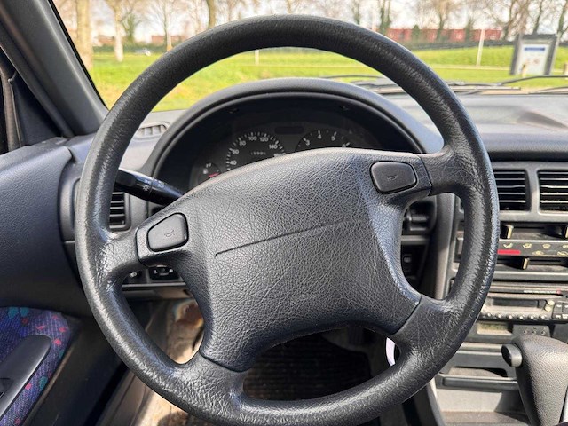 Suzuki swift 1.0 gls, 81-fg-vf - afbeelding 11 van  12