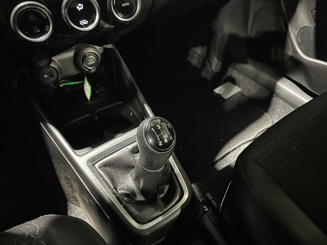 Suzuki swift 1.2 stijl smart hybrid 90pk 2020, h-005-rr - afbeelding 19 van  40