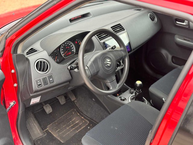 Suzuki swift 1.3 cool, 29-pdb-8 - afbeelding 9 van  11